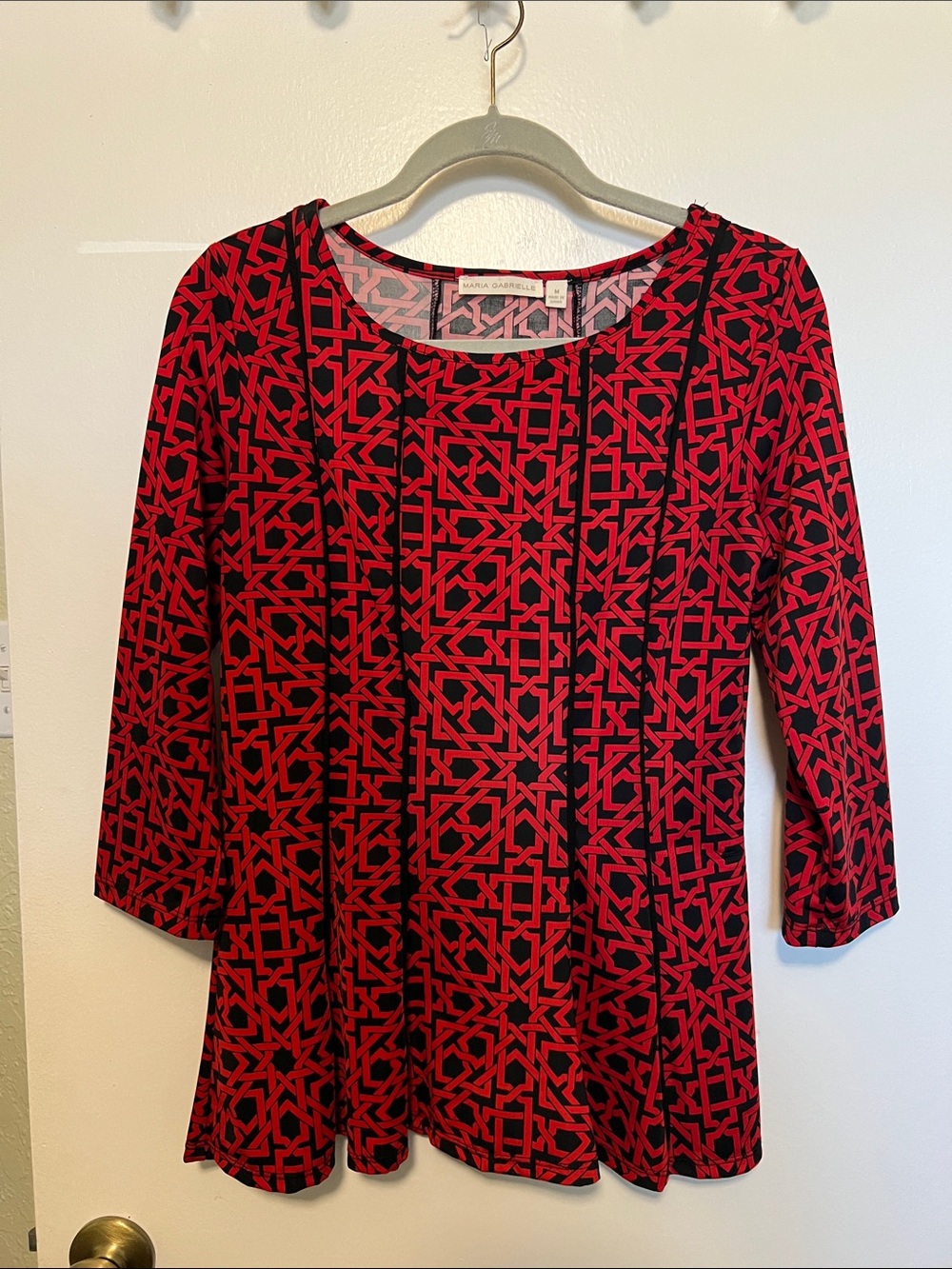Red and Black Geometric Scoop Neck Blouse